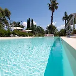 Vetti - Exclusive Garden & Pool Retreat Villa