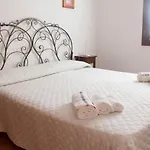 Vetti - Exclusive Garden & Pool Retreat *