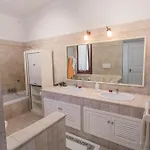 Vetti - Exclusive Garden & Pool Retreat Villa