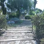 Vetti - Exclusive Garden & Pool Retreat Villa Ugento