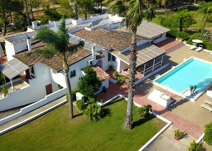 Vetti - Exclusive Garden & Pool Retreat Villa *