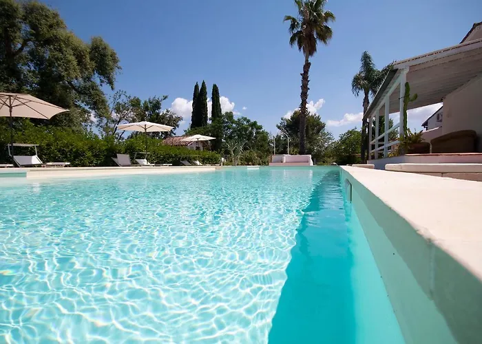 Vetti - Exclusive Garden & Pool Retreat Villa