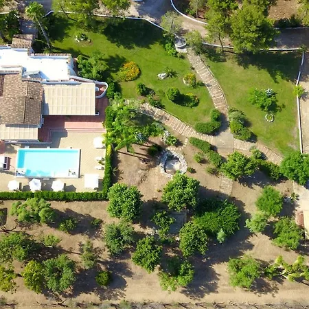 וילה Vetti - Exclusive Garden & Pool Retreat *