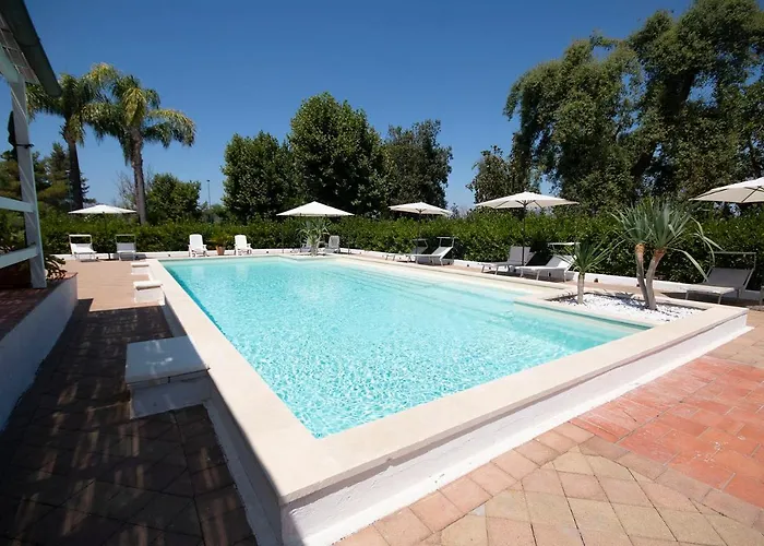 Villa Vetti - Exclusive Garden & Pool Retreat Ugento