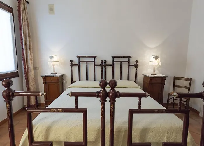 Vetti - Exclusive Garden & Pool Retreat Villa Ugento