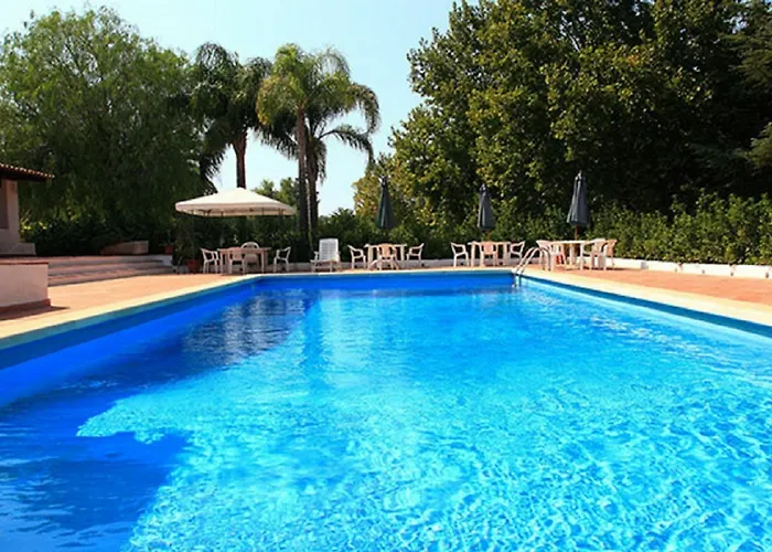 Vetti - Exclusive Garden & Pool Retreat Ugento