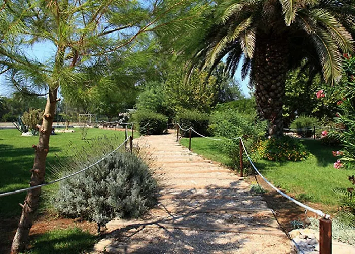 Villa Vetti - Exclusive Garden & Pool Retreat Ugento